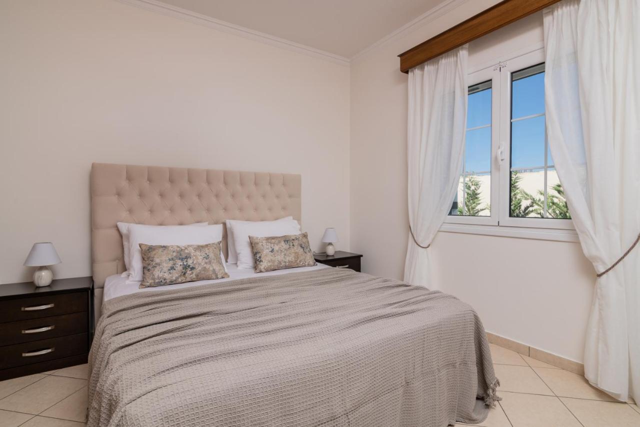 Luxury Villa Vanato & Pool Koukounariá Dış mekan fotoğraf